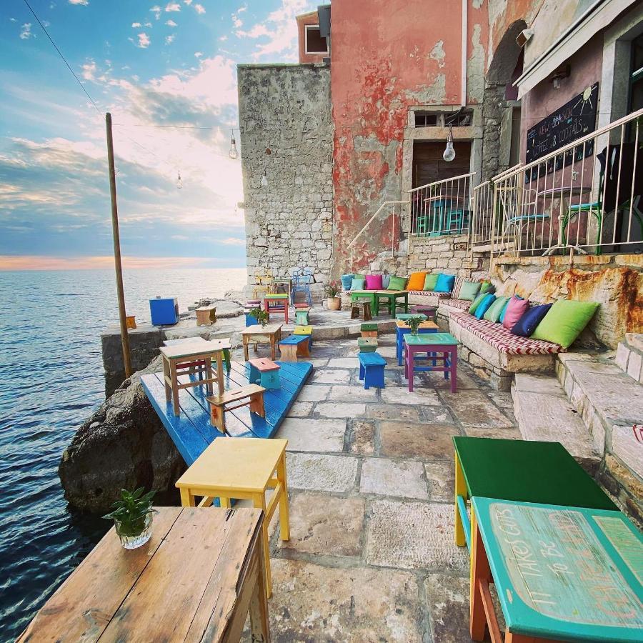 Apartment Mediterraneo Ровин Екстериор снимка