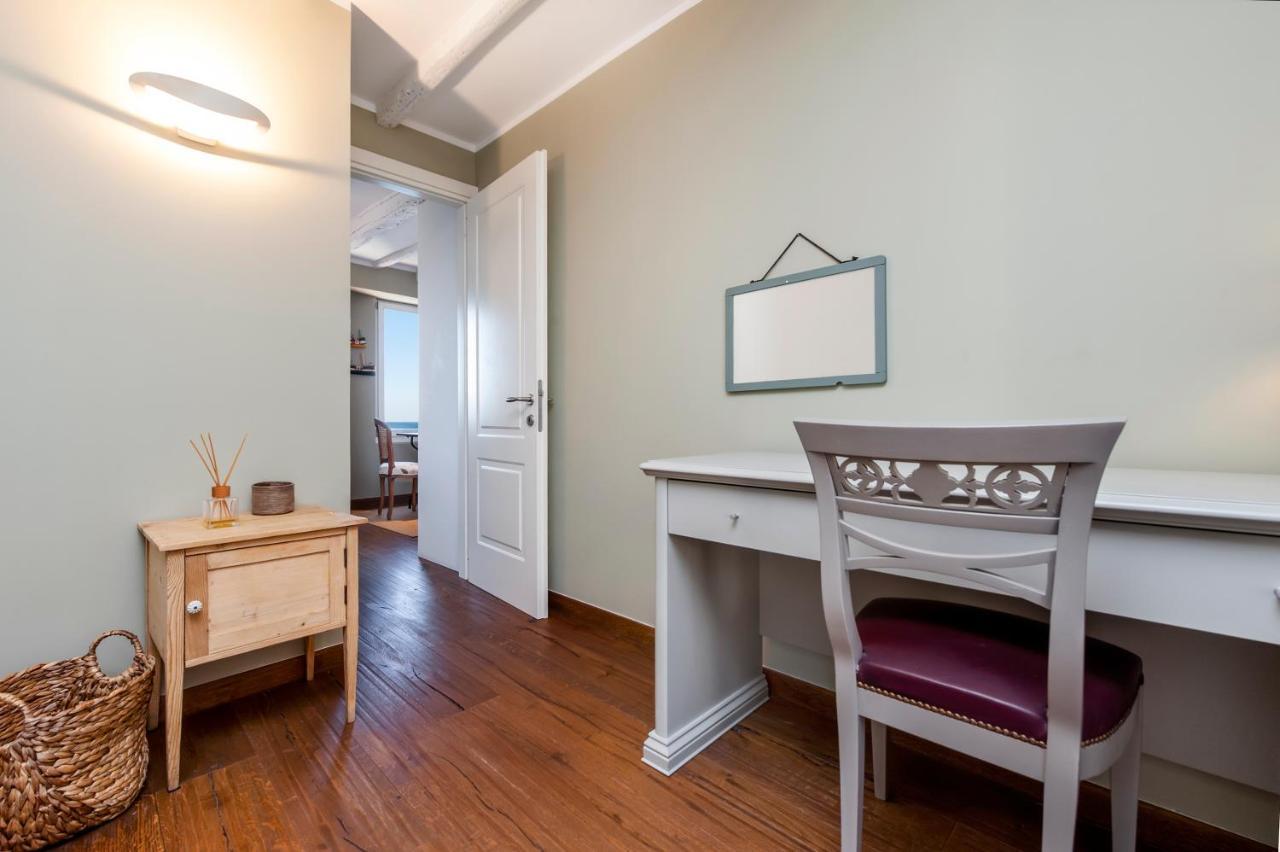 Apartment Mediterraneo Ровин Екстериор снимка